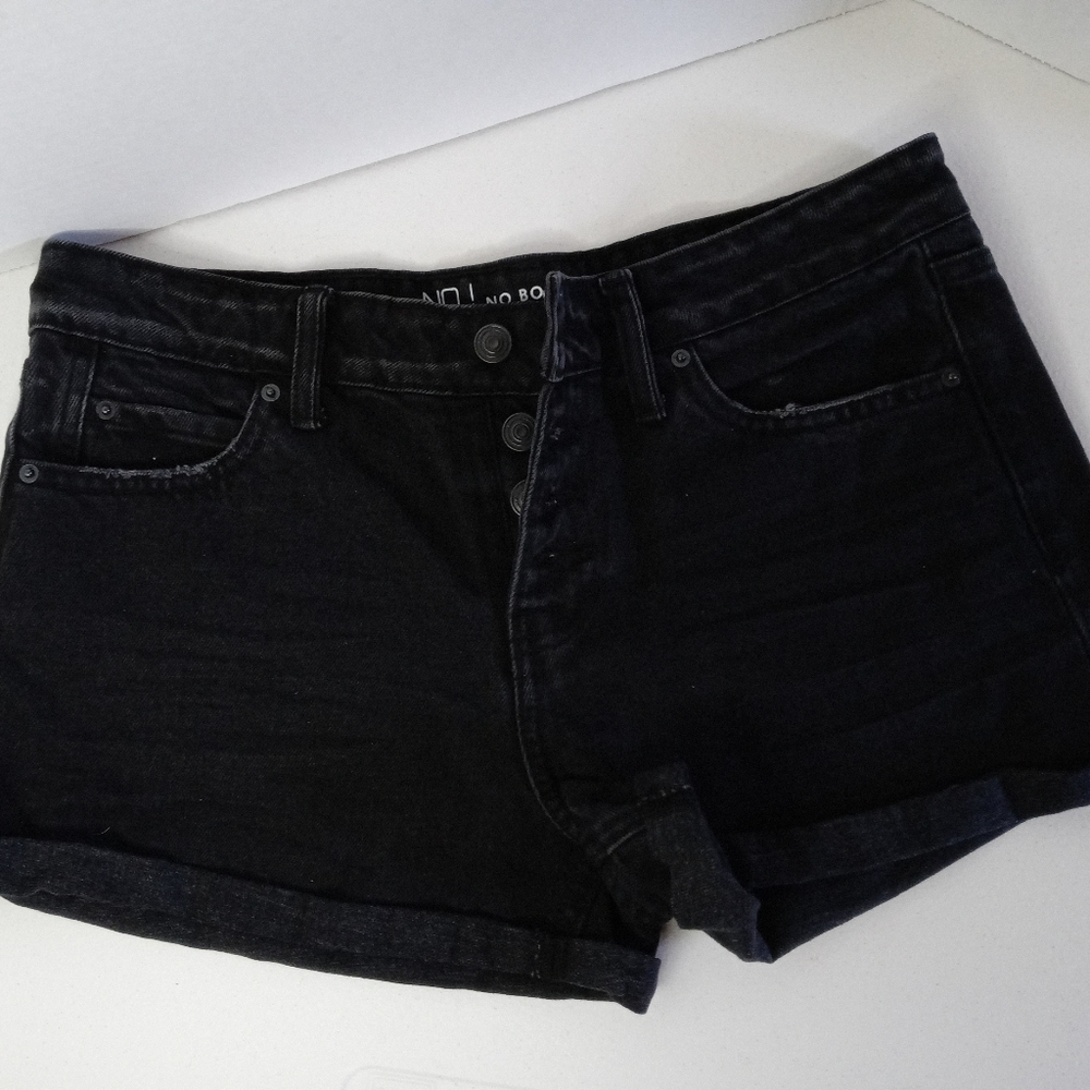 No Boundaries shorts